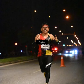 Runner Photo 7705241