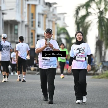 Runner Photo 7705253