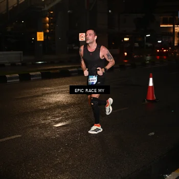 Runner Photo 7705274