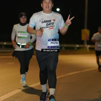 Runner Photo 7705307