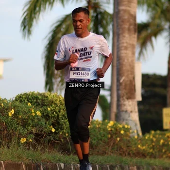 Runner Photo 7705310