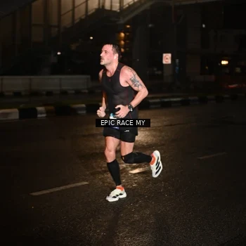 Runner Photo 7705311