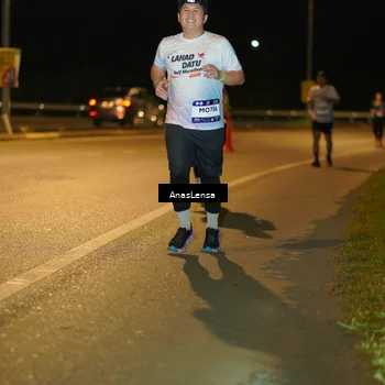 Runner Photo 7705313