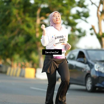 Runner Photo 7705320