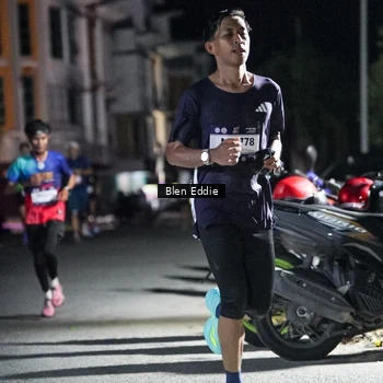 Runner Photo 7705334
