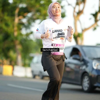 Runner Photo 7705337