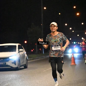 Runner Photo 7705345
