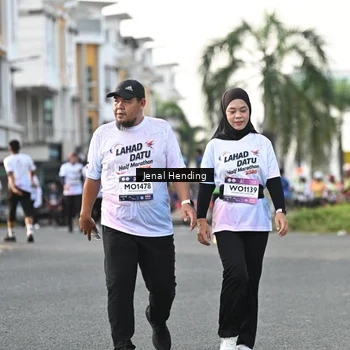 Runner Photo 7705347