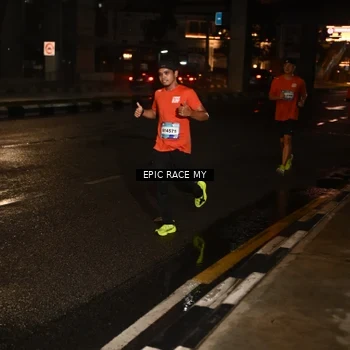 Runner Photo 7705350