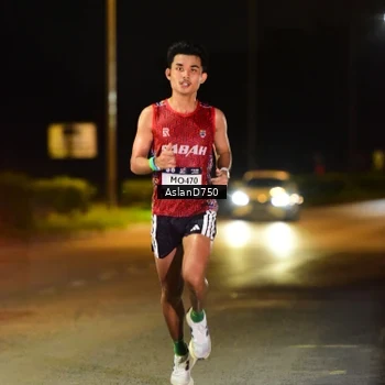 Runner Photo 7705352