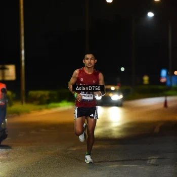 Runner Photo 7705356