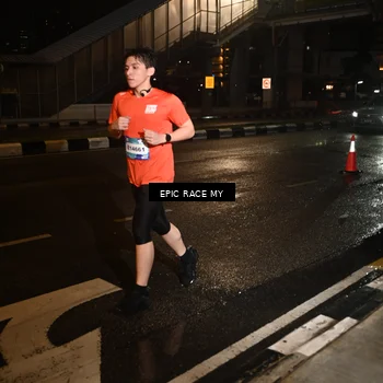 Runner Photo 7705362