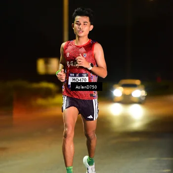 Runner Photo 7705363