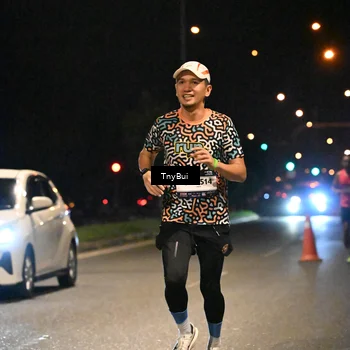 Runner Photo 7705378