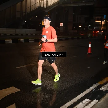 Runner Photo 7705397