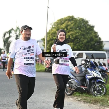 Runner Photo 7705403