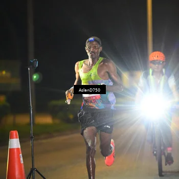 Runner Photo 7705407