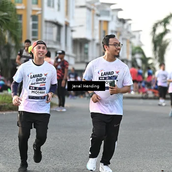 Runner Photo 7705410