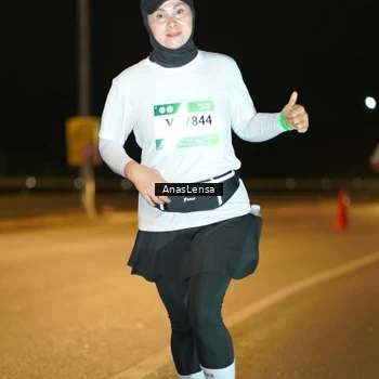 Runner Photo 7705411