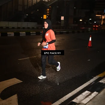 Runner Photo 7705413