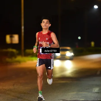 Runner Photo 7705415