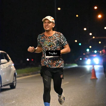 Runner Photo 7705419