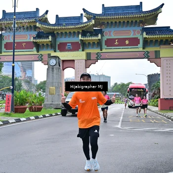 Runner Photo 7705423