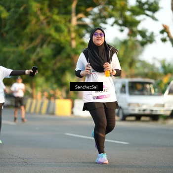 Runner Photo 7705426