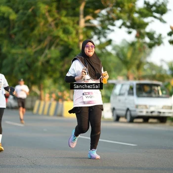 Runner Photo 7705429