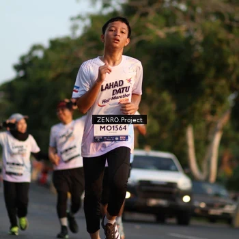 Runner Photo 7705434