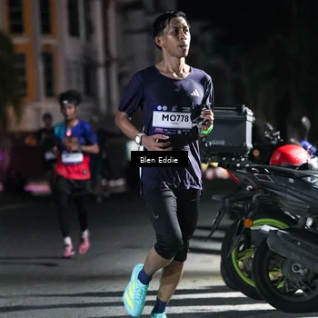 Runner Photo 7705436