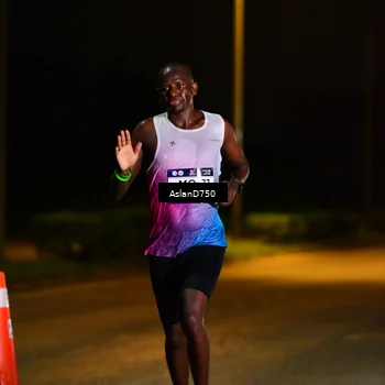 Runner Photo 7705437