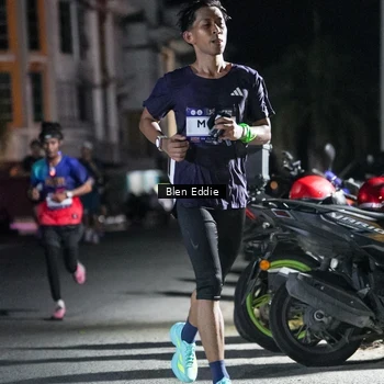Runner Photo 7705442