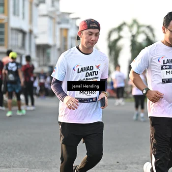 Runner Photo 7705447