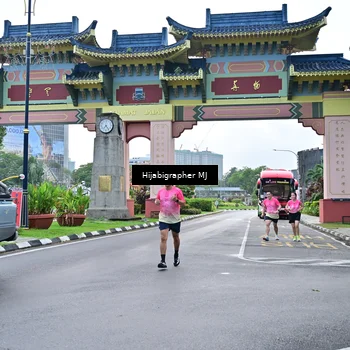 Runner Photo 7705456