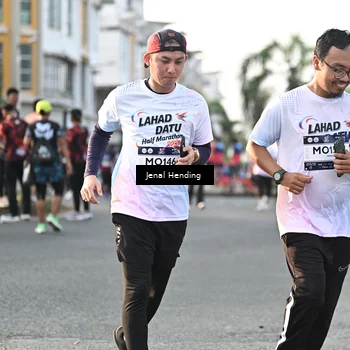 Runner Photo 7705461