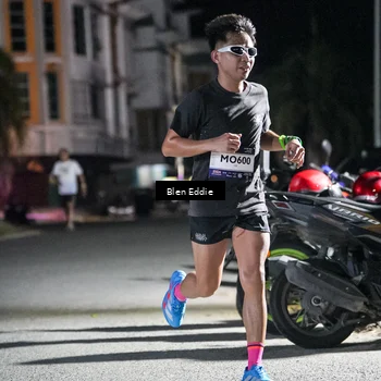 Runner Photo 7705463