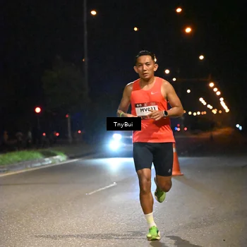 Runner Photo 7705466