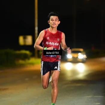 Runner Photo 7705468
