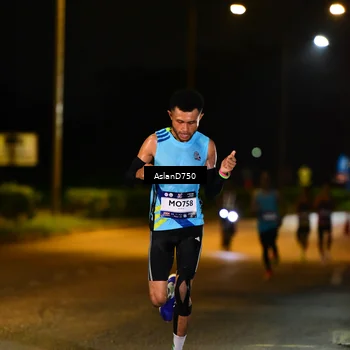 Runner Photo 7705471