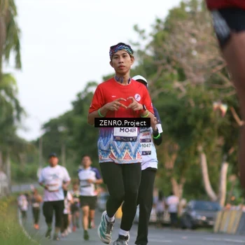 Runner Photo 7705473