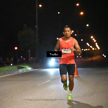 Runner Photo 7705498