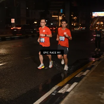 Runner Photo 7705505