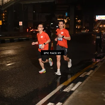 Runner Photo 7705509