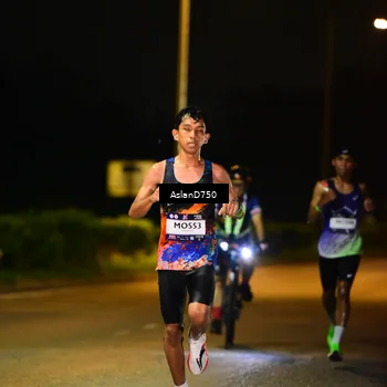 Runner Photo 7705513