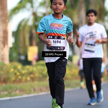 Runner Photo 7705517