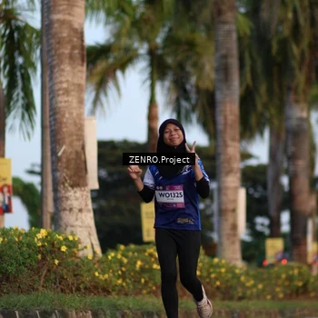 Runner Photo 7705524
