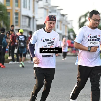 Runner Photo 7705537