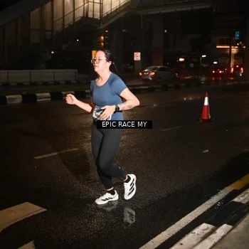 Runner Photo 7705543
