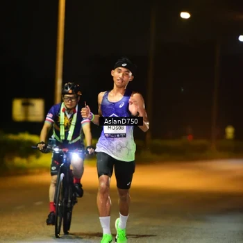 Runner Photo 7705546
